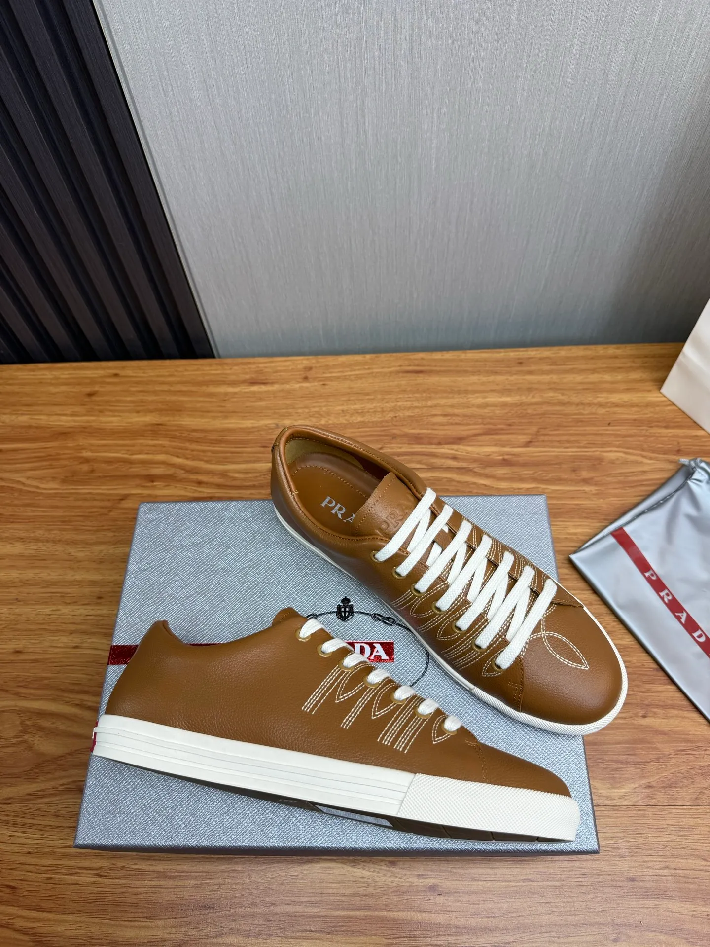 Men's shoes 560💰 [PRADA] Popular items in men's shoe counters, synchronized with the official website, 1 high-quality shipment ✔️Original cowhide + cowhide lining, 1🆚1 replica, original sole, 38-45 (45 customized, non-refundable)